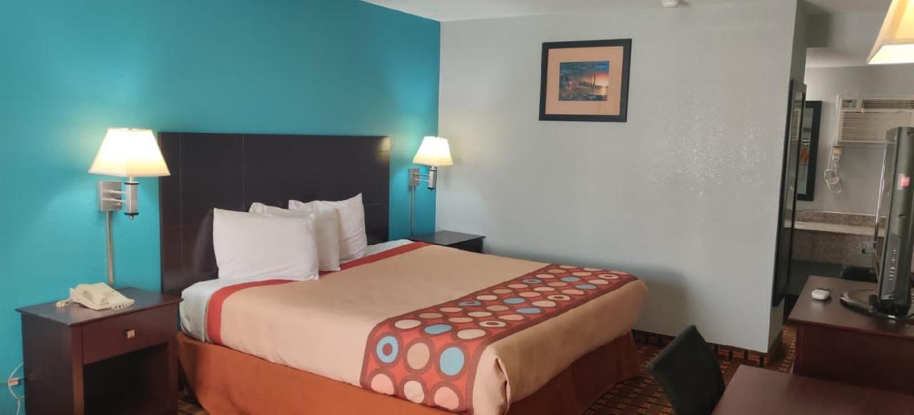 Fairbridge Inn Express Stuttgart Bagian luar foto