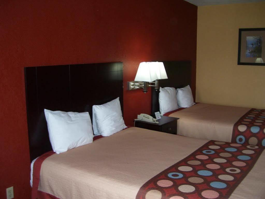 Fairbridge Inn Express Stuttgart Bagian luar foto